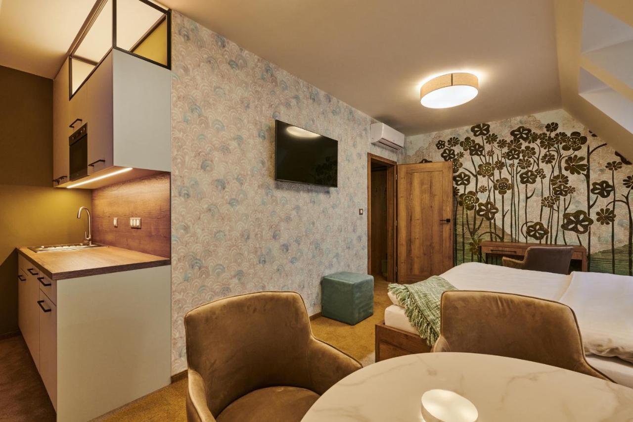Hotel Alfred A Hermina 奥洛穆茨 外观 照片