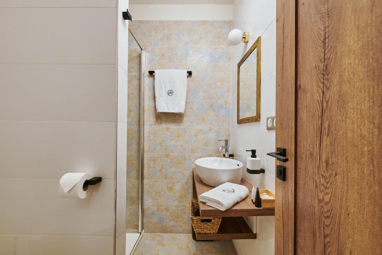 Hotel Alfred A Hermina 奥洛穆茨 外观 照片